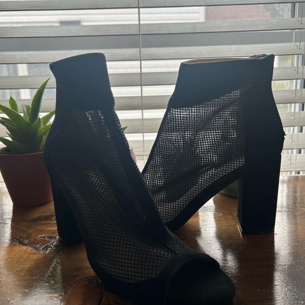 Elegant Black Mesh Women's Heels